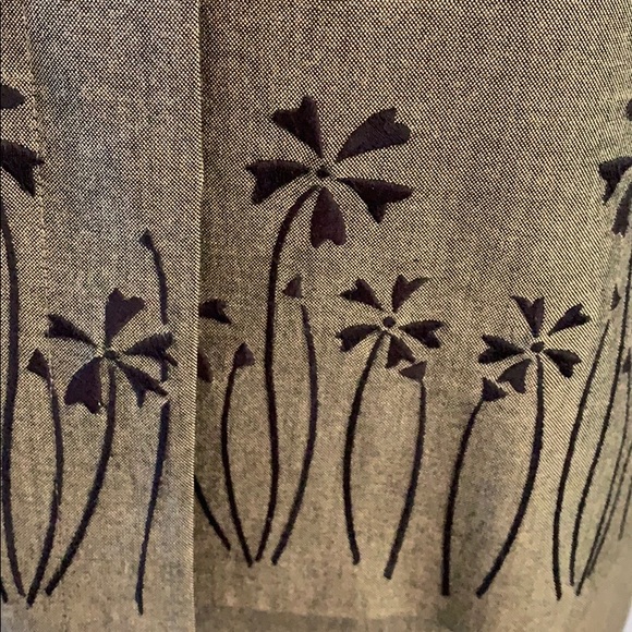 Kasper Embroidered Spring/Summer skirt suit - Picture 5 of 7